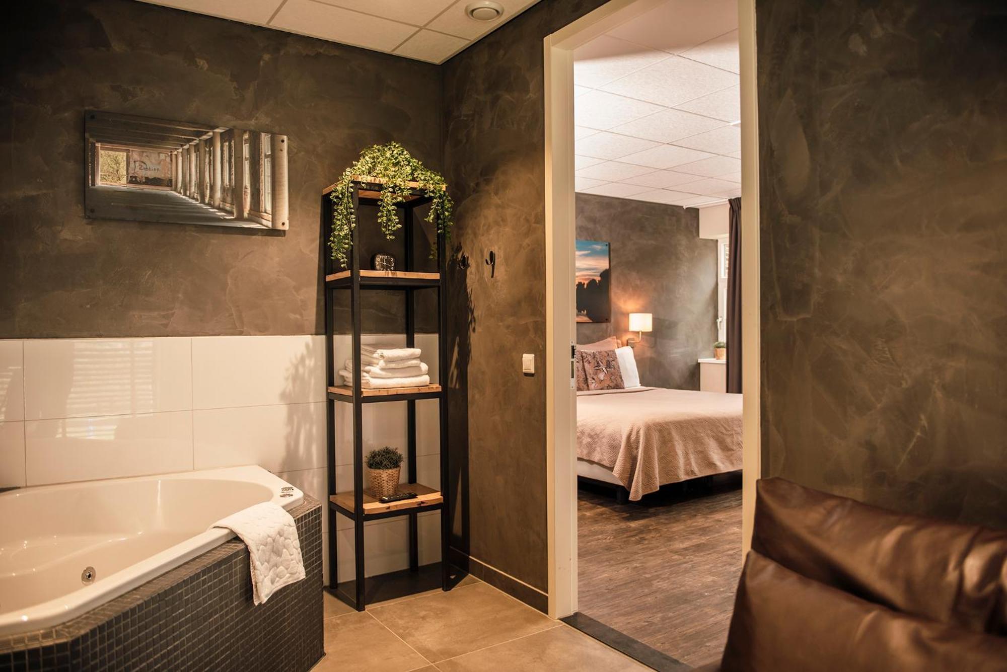 Hotel De Kastanjefabriek Eibergen Екстериор снимка